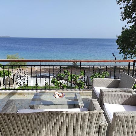 Вілла Tas Millstone Seaside House Маратіас Екстер'єр фото